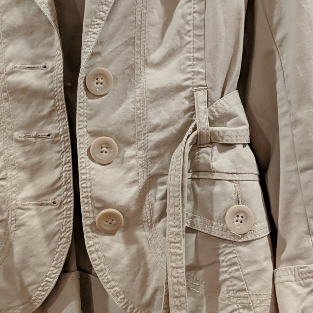 Coat - Picture 3 of 4